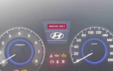 Hyundai Solaris II рестайлинг, 2016 год, 1 030 000 рублей, 13 фотография
