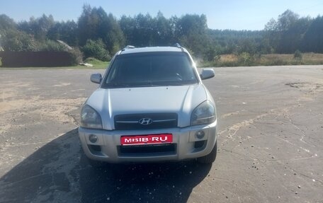 Hyundai Tucson III, 2006 год, 730 000 рублей, 1 фотография