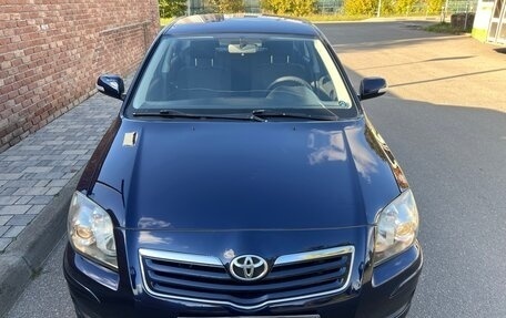 Toyota Avensis III рестайлинг, 2007 год, 710 000 рублей, 3 фотография