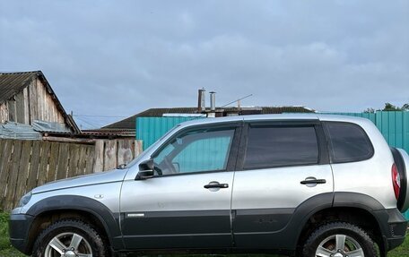 Chevrolet Niva I рестайлинг, 2012 год, 500 000 рублей, 2 фотография