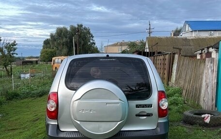 Chevrolet Niva I рестайлинг, 2012 год, 500 000 рублей, 3 фотография
