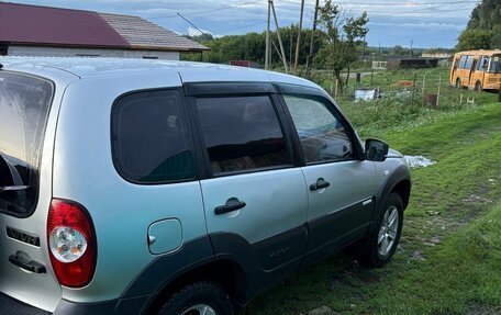 Chevrolet Niva I рестайлинг, 2012 год, 500 000 рублей, 4 фотография