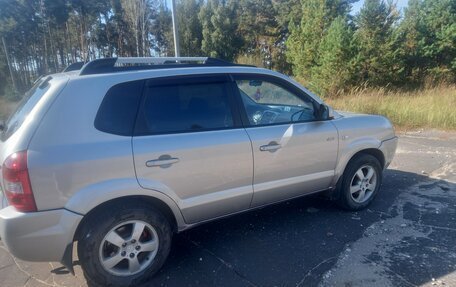 Hyundai Tucson III, 2006 год, 730 000 рублей, 2 фотография