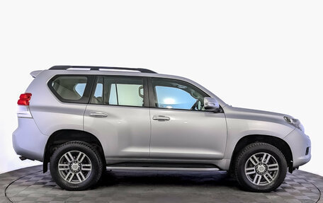 Toyota Land Cruiser Prado 150 рестайлинг 2, 2013 год, 2 550 000 рублей, 4 фотография