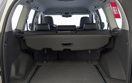 Toyota Land Cruiser Prado 150 рестайлинг 2, 2013 год, 2 550 000 рублей, 10 фотография