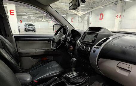 Mitsubishi Pajero Sport II рестайлинг, 2015 год, 2 000 000 рублей, 13 фотография