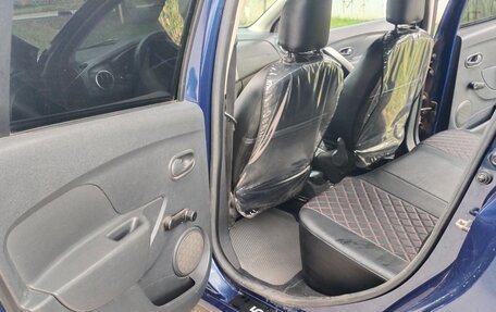 Renault Logan II, 2015 год, 400 000 рублей, 11 фотография