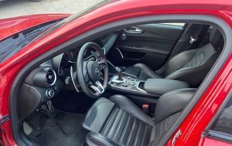 Alfa Romeo Giulia II, 2022 год, 3 590 000 рублей, 17 фотография
