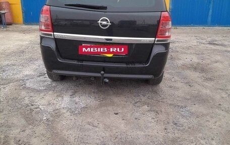 Opel Zafira B, 2013 год, 910 000 рублей, 3 фотография