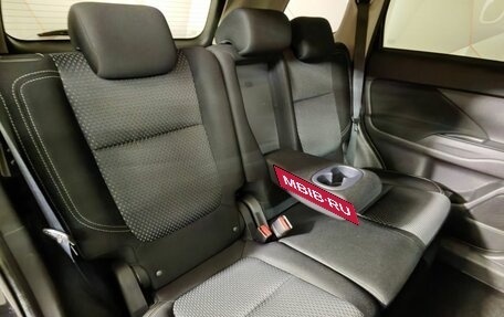 Mitsubishi Outlander III рестайлинг 3, 2019 год, 2 147 000 рублей, 17 фотография