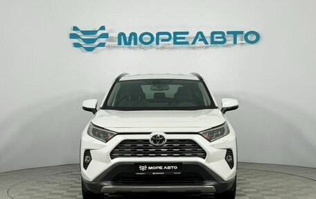 Toyota RAV4, 2021 год, 3 150 000 рублей, 2 фотография