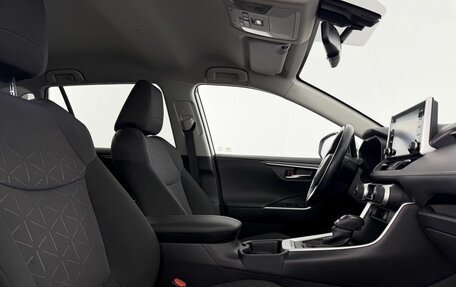 Toyota RAV4, 2021 год, 3 150 000 рублей, 18 фотография