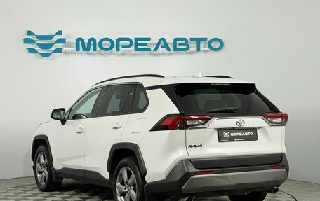 Toyota RAV4, 2021 год, 3 150 000 рублей, 7 фотография
