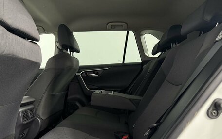 Toyota RAV4, 2021 год, 3 150 000 рублей, 16 фотография