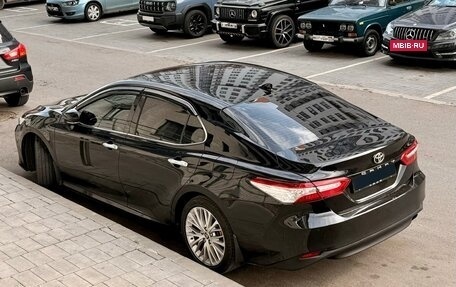 Toyota Camry, 2021 год, 3 000 000 рублей, 2 фотография
