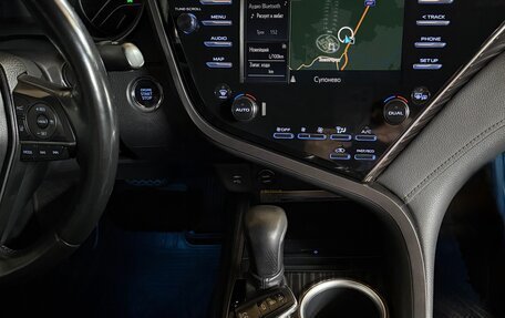 Toyota Camry, 2021 год, 3 000 000 рублей, 15 фотография