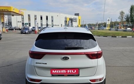 KIA Sportage IV рестайлинг, 2018 год, 1 900 000 рублей, 4 фотография