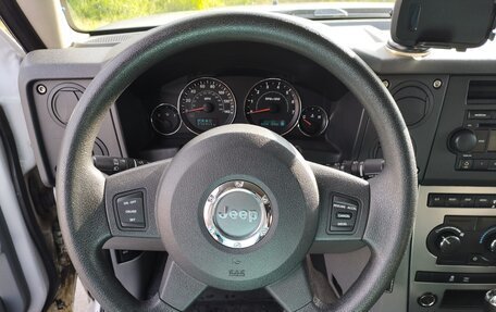 Jeep Commander, 2005 год, 1 700 000 рублей, 27 фотография