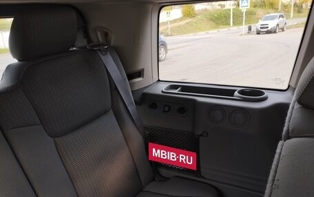 Jeep Commander, 2005 год, 1 700 000 рублей, 38 фотография