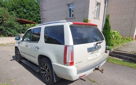 Cadillac Escalade III, 2012 год, 1 850 000 рублей, 2 фотография