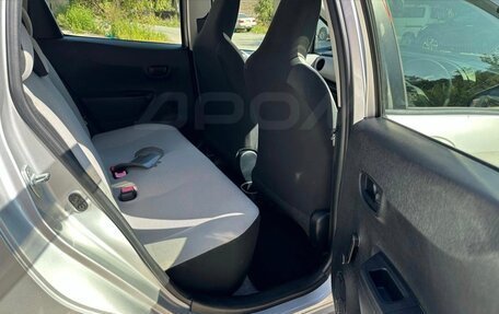Toyota Vitz, 2012 год, 650 000 рублей, 8 фотография