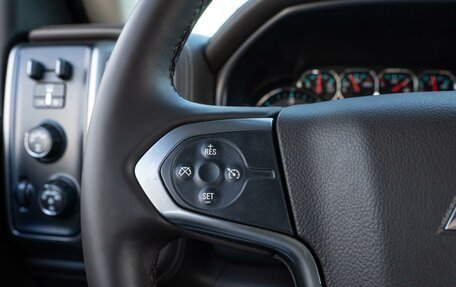 Chevrolet Silverado, 2017 год, 4 250 000 рублей, 21 фотография