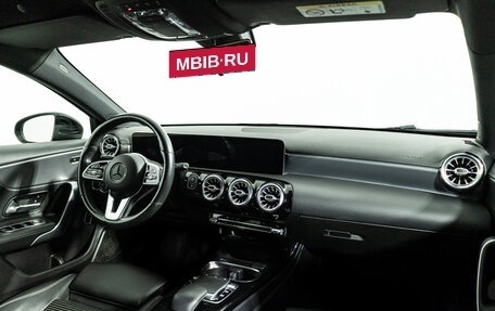 Mercedes-Benz A-Класс, 2019 год, 2 499 700 рублей, 9 фотография