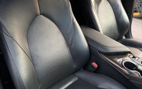 Toyota Camry, 2019 год, 2 850 000 рублей, 9 фотография