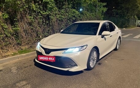 Toyota Camry, 2019 год, 2 850 000 рублей, 6 фотография