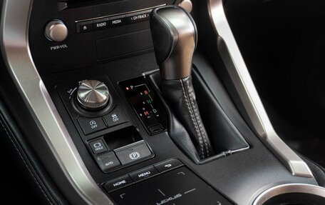 Lexus NX I, 2018 год, 2 999 000 рублей, 20 фотография