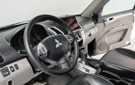Mitsubishi Pajero Sport II рестайлинг, 2011 год, 1 590 000 рублей, 22 фотография