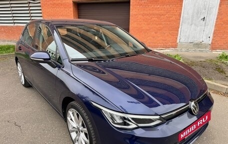 Volkswagen Golf VIII, 2021 год, 2 385 000 рублей, 2 фотография