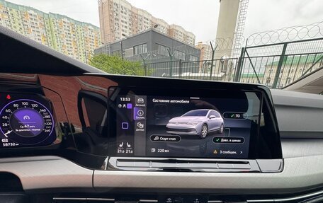 Volkswagen Golf VIII, 2021 год, 2 385 000 рублей, 19 фотография