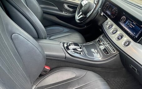 Mercedes-Benz CLS, 2019 год, 3 000 000 рублей, 11 фотография