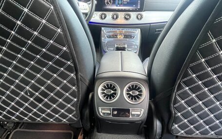 Mercedes-Benz CLS, 2019 год, 3 000 000 рублей, 10 фотография