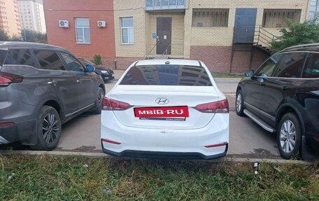 Hyundai Solaris II рестайлинг, 2017 год, 800 000 рублей, 2 фотография