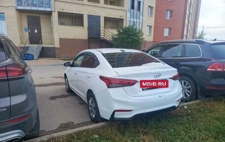 Hyundai Solaris II рестайлинг, 2017 год, 800 000 рублей, 3 фотография