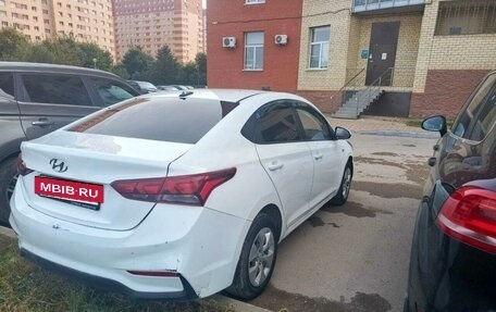 Hyundai Solaris II рестайлинг, 2017 год, 800 000 рублей, 4 фотография