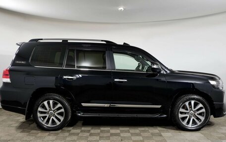 Toyota Land Cruiser 200, 2017 год, 3 898 000 рублей, 4 фотография