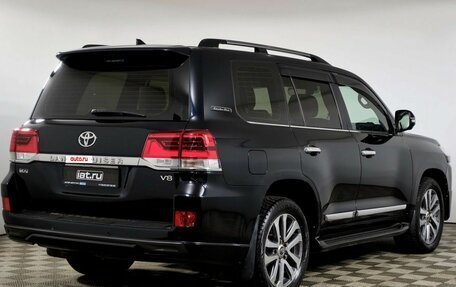 Toyota Land Cruiser 200, 2017 год, 3 898 000 рублей, 5 фотография