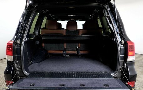 Toyota Land Cruiser 200, 2017 год, 3 898 000 рублей, 12 фотография