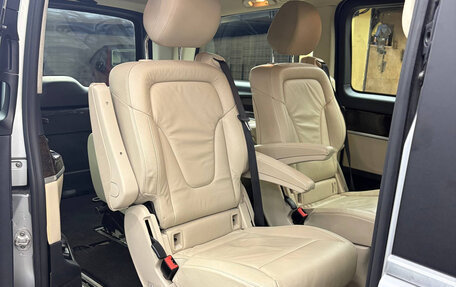 Mercedes-Benz V-Класс, 2015 год, 2 300 000 рублей, 14 фотография