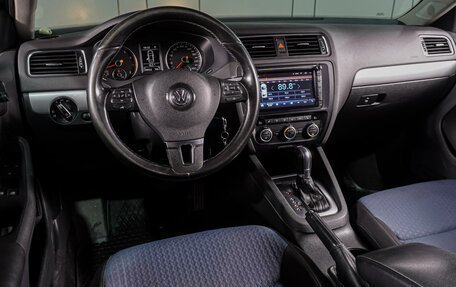 Volkswagen Jetta VI, 2013 год, 1 099 000 рублей, 6 фотография