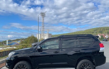 Toyota Land Cruiser Prado 150 рестайлинг 2, 2010 год, 4 000 000 рублей, 2 фотография
