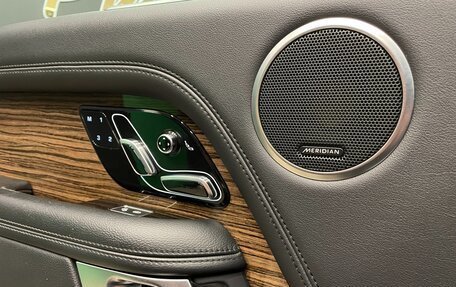 Land Rover Range Rover IV рестайлинг, 2018 год, 5 500 000 рублей, 11 фотография