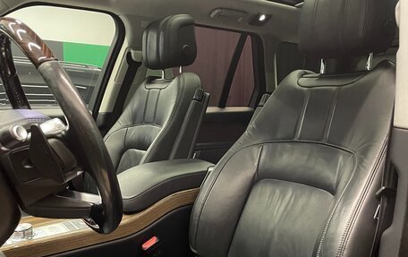 Land Rover Range Rover IV рестайлинг, 2018 год, 5 500 000 рублей, 12 фотография