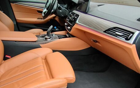 BMW 5 серия, 2021 год, 6 400 000 рублей, 16 фотография