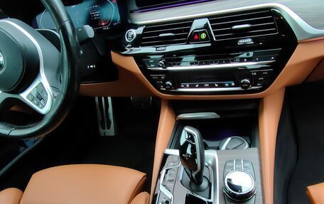BMW 5 серия, 2021 год, 6 400 000 рублей, 17 фотография