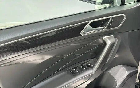 Volkswagen Tiguan II, 2023 год, 2 150 017 рублей, 15 фотография