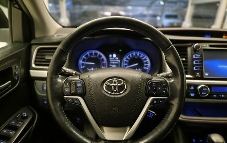 Toyota Highlander III, 2019 год, 3 650 000 рублей, 9 фотография